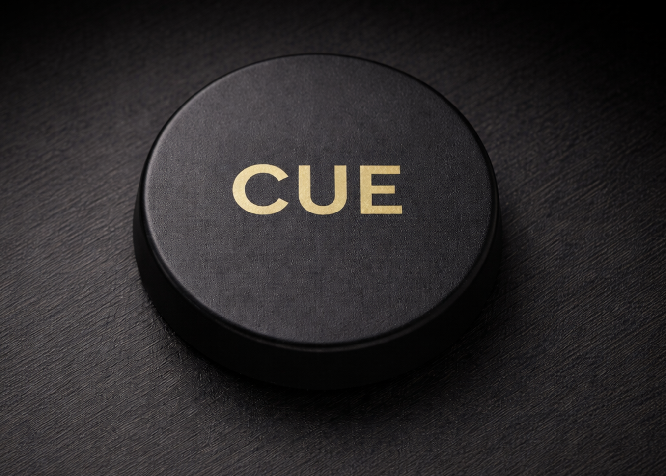 Cue table button